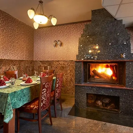 The Castle 3*