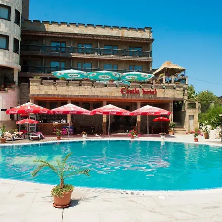 Hotel The Castle